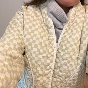 Universal thread quilted jacket